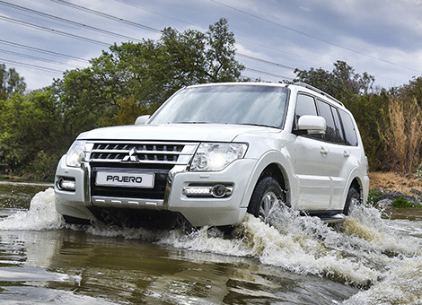 Mitsubishi Pajero LWB Review